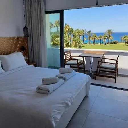 Terrazza Suites Paphos Exterior photo
